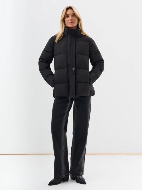 Укороченный пуховик с декором по планке