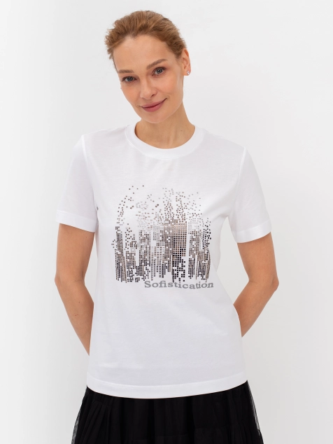 Футболка с аппликацией из страз