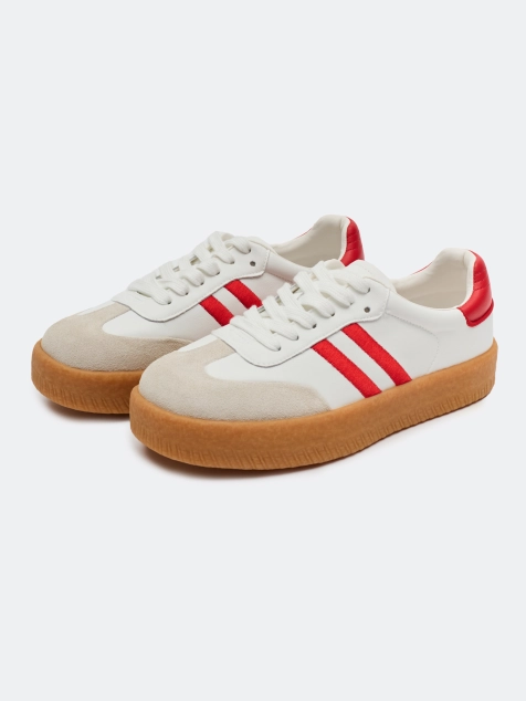 Кеды из натуральной кожи с яркими деталями