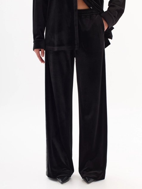 Бархатные брюки с серебристыми лампасами