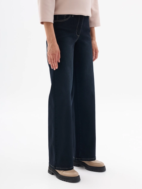 Джинсы с деликатной варкой и контрастными швами