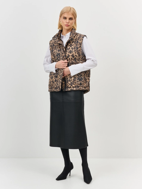 Жилет с анималистичным принтом