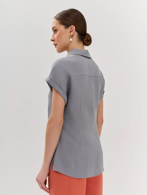 Приталенная блузка из смесового льна