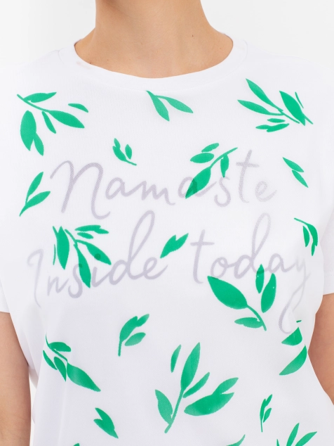 Футболка с 3D принтом на двуслойной полочке