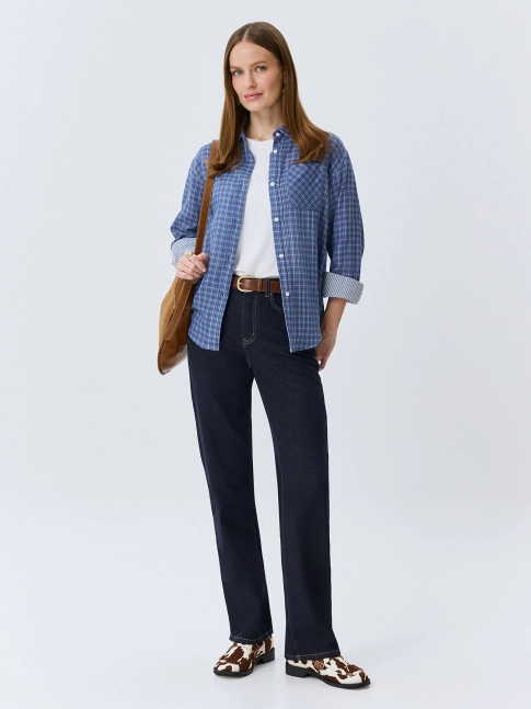 Классические темно-синие джинсы