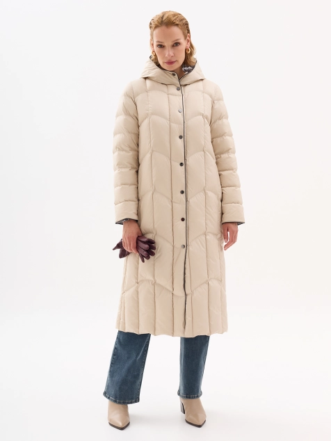 Удлиненное пальто с принтованной подкладкой