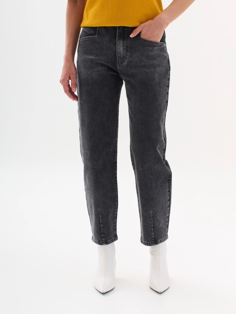 Зауженные джинсы с акцентными подрезами