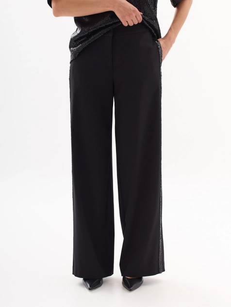 Брюки свободного силуэта с яркими лампасами из пайеток