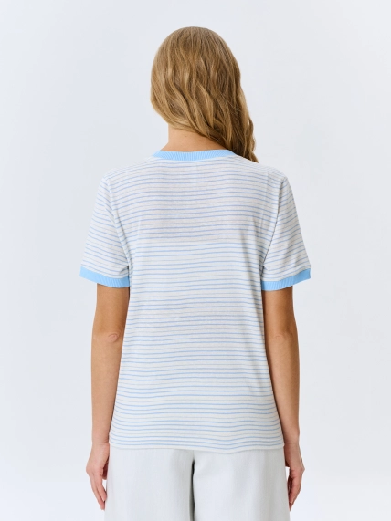 Футболка в тонкую полоску
