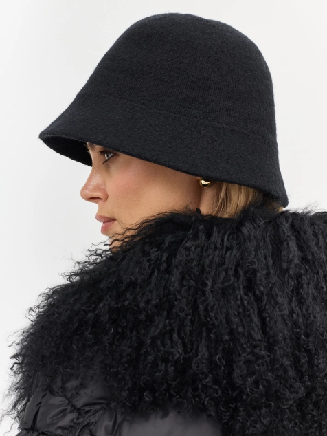 Вязаная шляпа