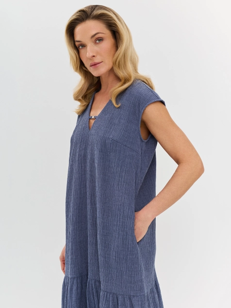 Платье из фактурной вискозы