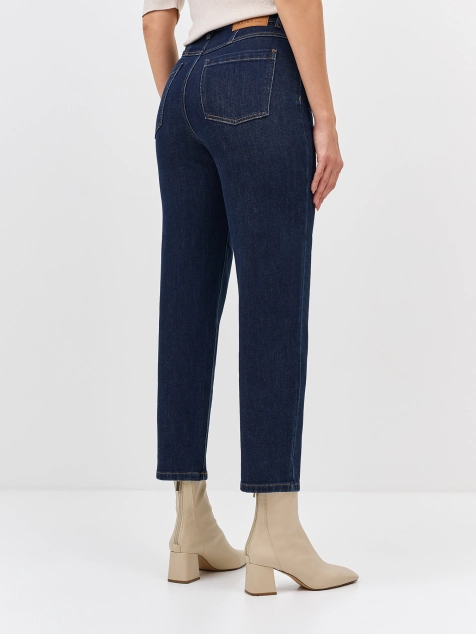 Джинсы с акцентной кокеткой