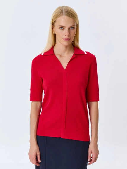 Яркий джемпер-поло