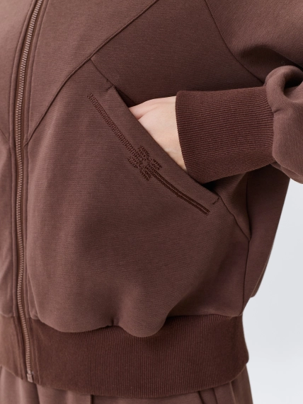 Трикотажный  бомбер в шоколадном оттенке