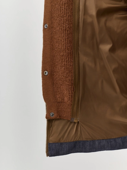 Теплая куртка с трикотажной манишкой