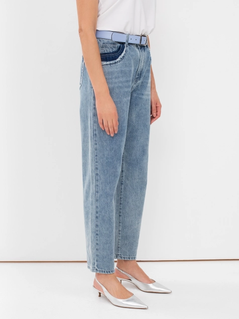 Джинсы с акцентами на карманах