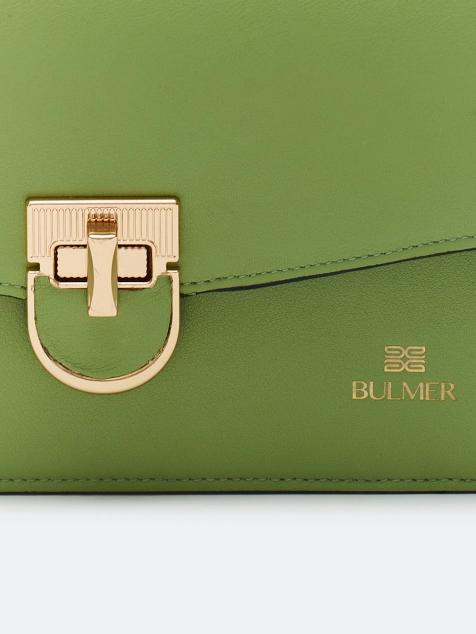 Яркая сумка кросс-боди с акцентной цепью