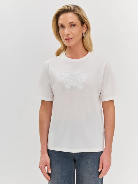 Футболка с вышивкой в цвет