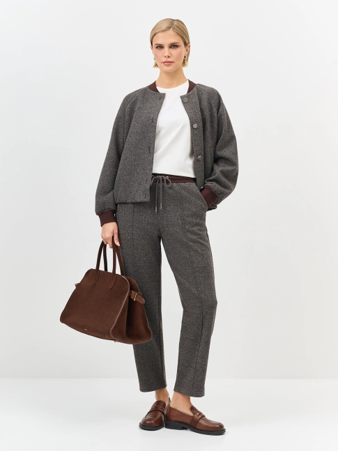 Теплые брюки с застроченными стрелками