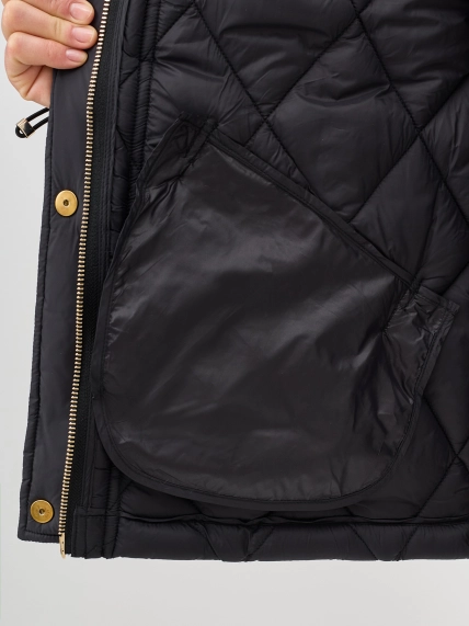 Стеганая куртка с акцентной фурнитурой