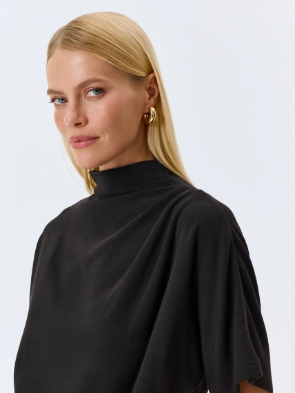 Джемпер с акцентными складками