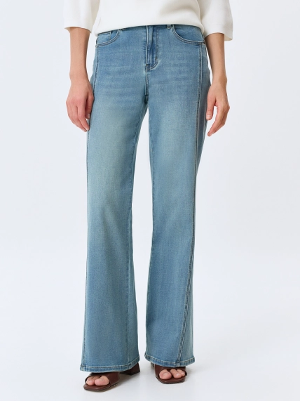 Джинсы Boot cut c деликатной варкой