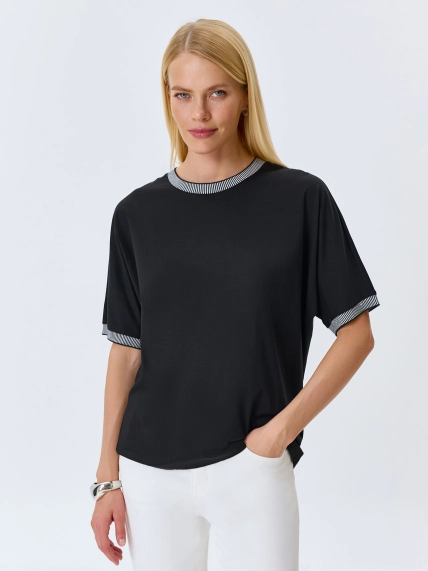 Свободная блузка с контрастным рибом