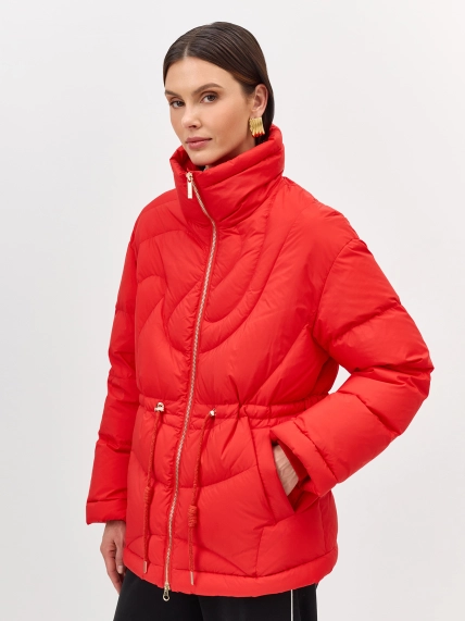 Яркий пуховик с кулиской