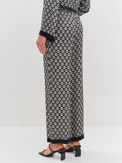 Брюки из 100% вискозы с геометрическим принтом