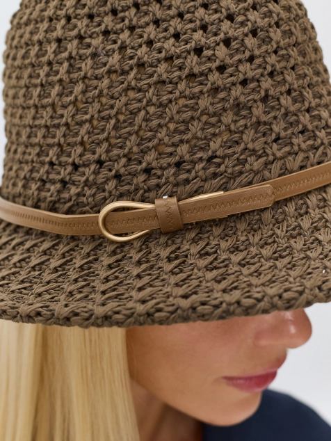 Плетеная федора с прямыми полями