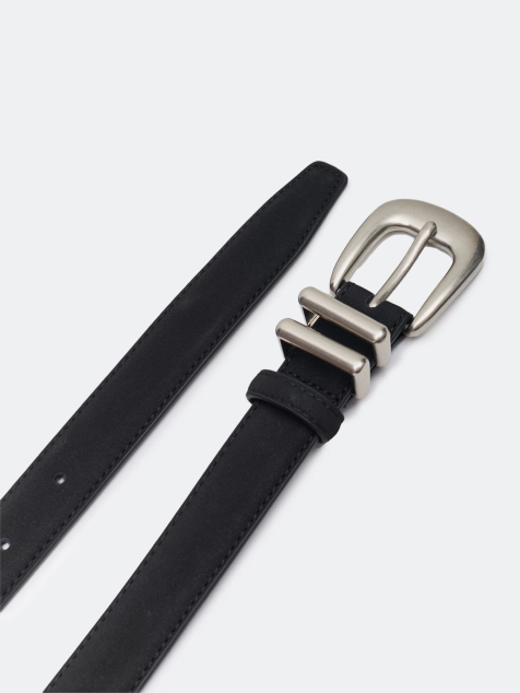 Кожаный ремень с металлическими шлевками