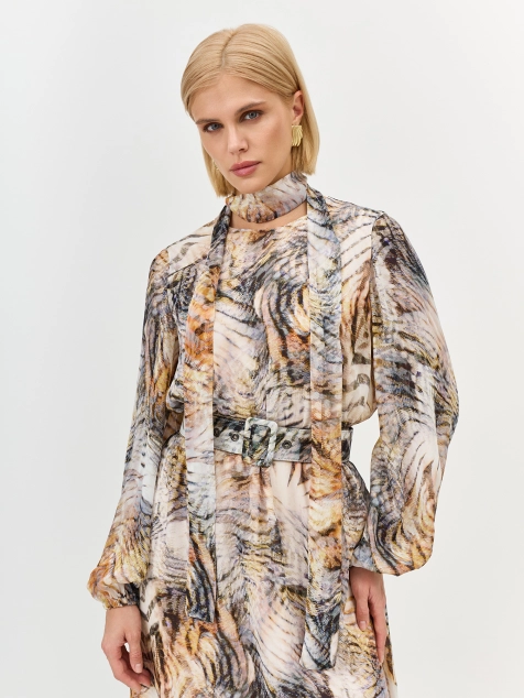 Шифоновое платье с анималистичным принтом