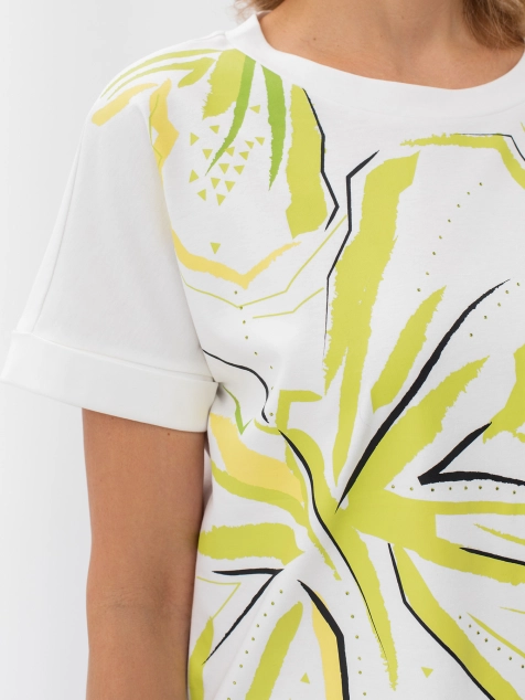 Футболка свободного силуэта с ярким принтом "Бабочка"