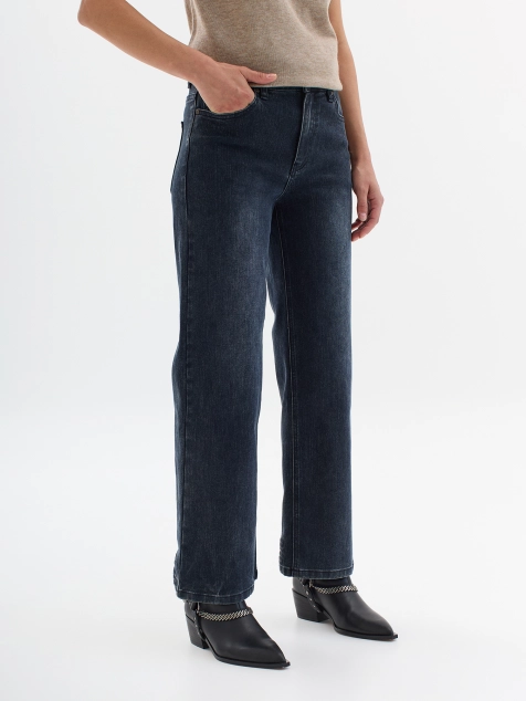 Укороченные джинсы с декором по низу