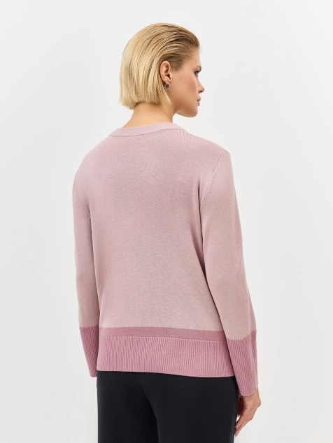 Свободный джемпер с контрастными деталями