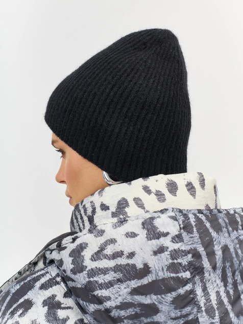 Шапка в рубчик с ангорой