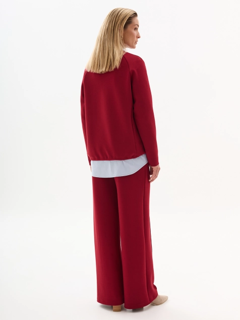 Свитшот с минималистичной вышивкой