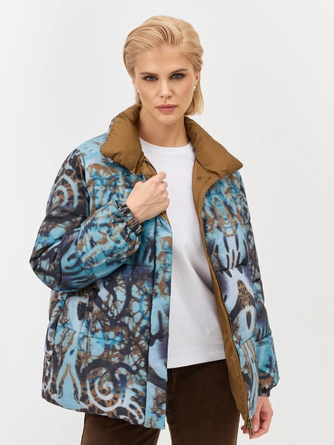 Яркая куртка с дизайнерским принтом