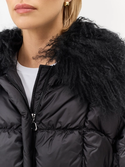 Пуховая куртка с меховым воротником