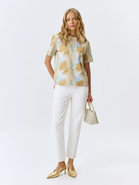 Футболка с абстрактным принтом