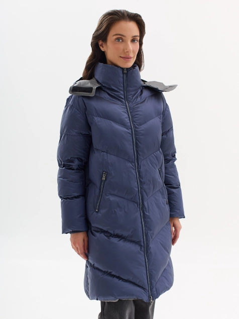 Яркое пальто с диагональной стежкой