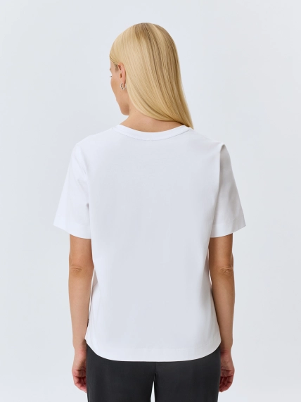 Футболка с контрастными мерцающими стразами