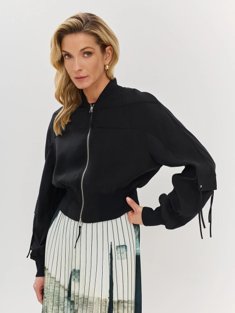 Укороченный бомбер из тенселя