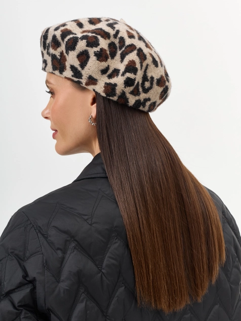 Берет из 100% шерсти с анималистичным принтом