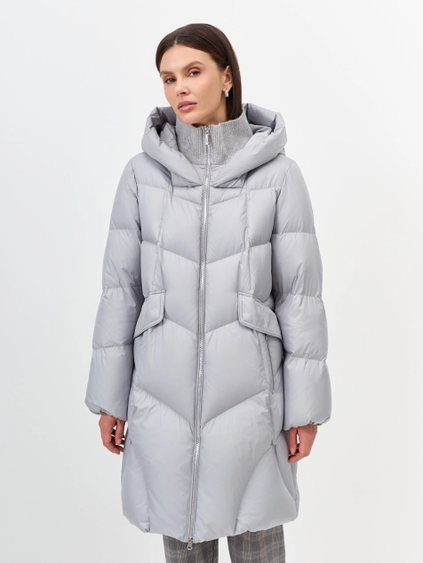 Объемный пуховик с фигурной стежкой