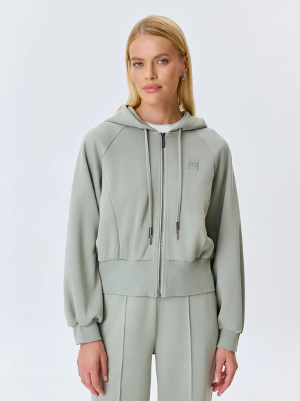 Укороченный бомбер с капюшоном