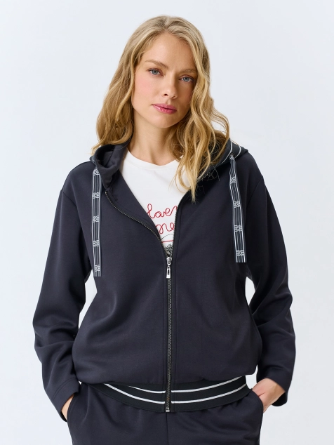 Худи на молнии с брендированной тесьмой