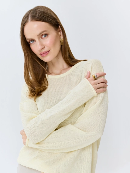 Яркий вязаный джемпер