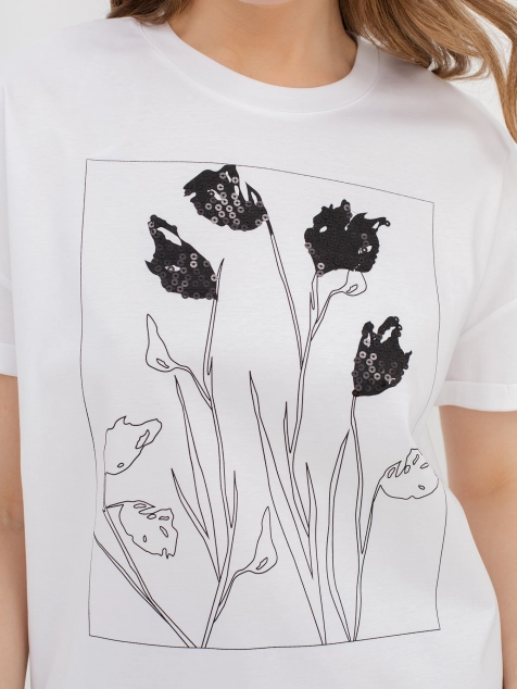 Футболка с графичным принтом и вышивкой пайетками