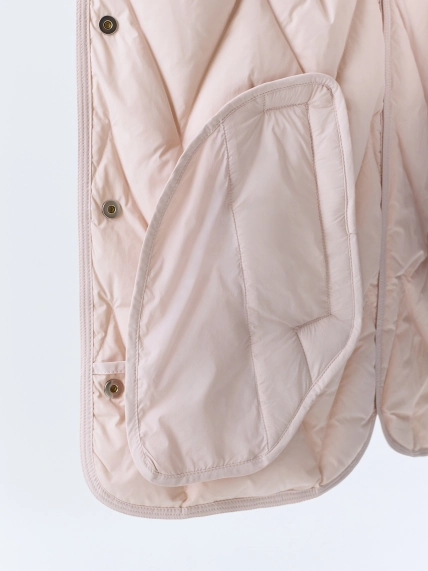 Легкая куртка с зигзагообразной стежкой